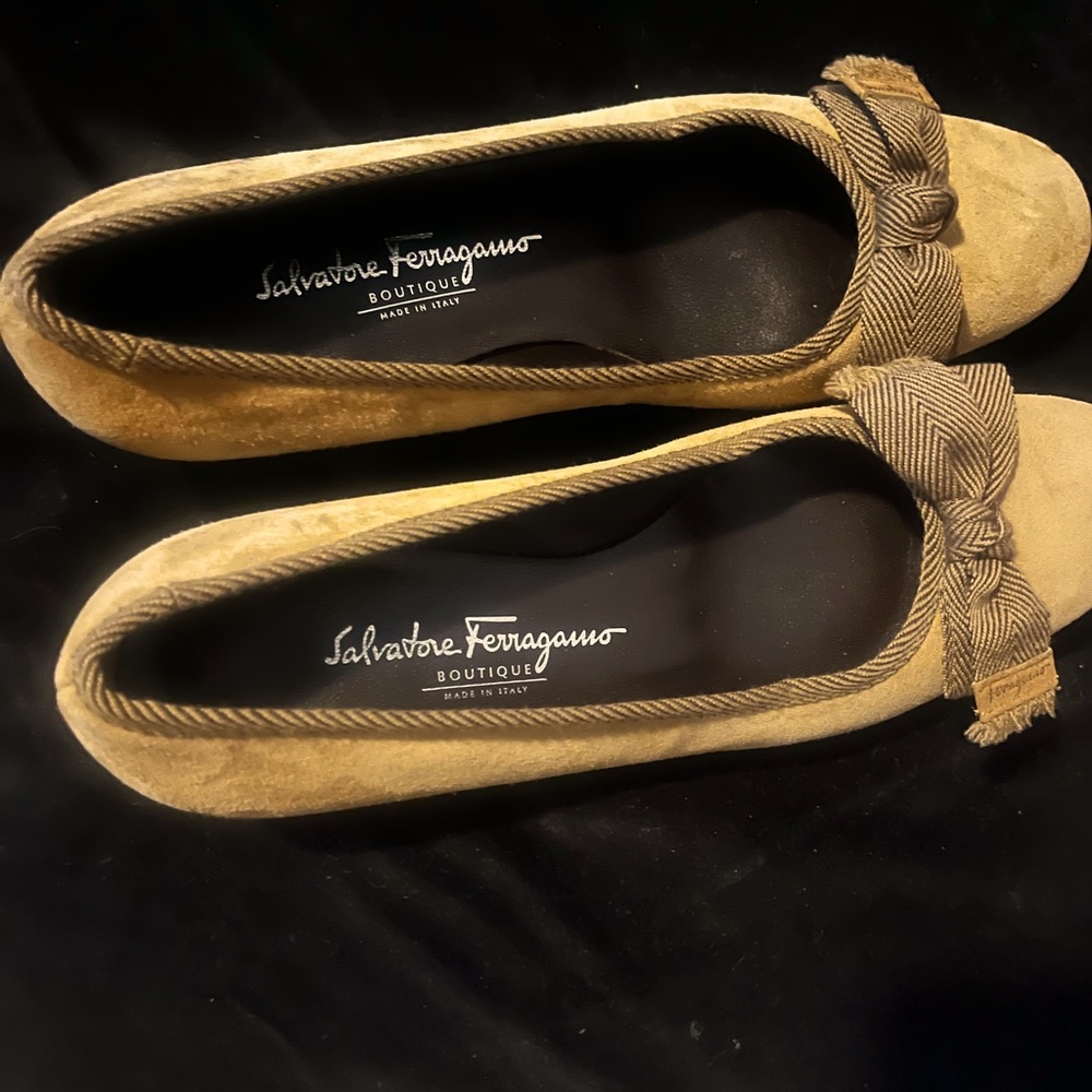SALVATORE FERRAGAMO FLATS